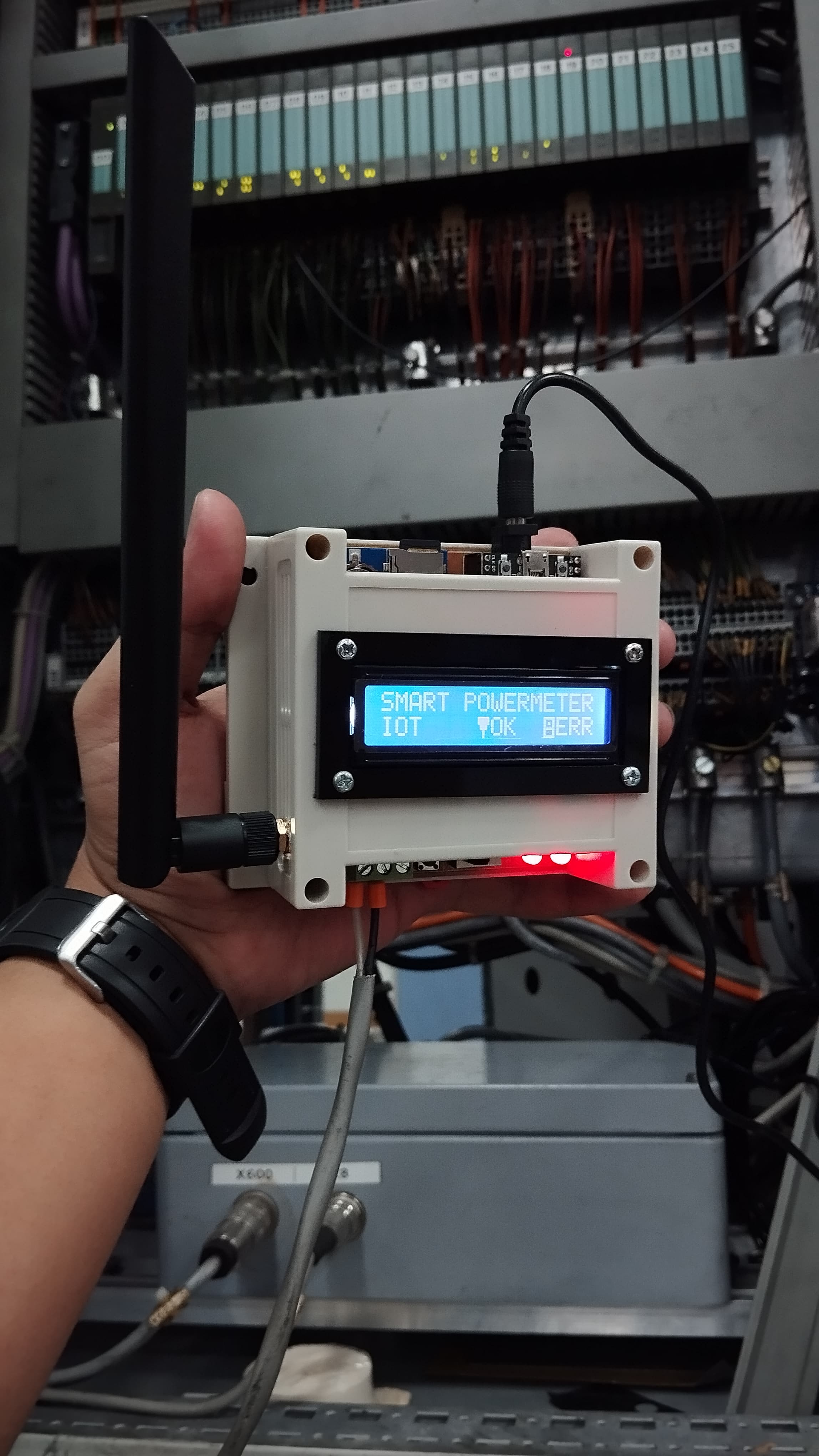 Pembuatan Power Meter Online untuk mengukur dan memantau konsumsi daya listrik secara online